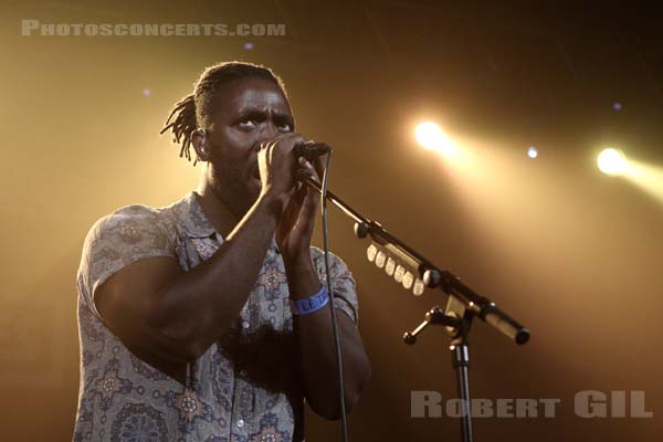 BLOC PARTY - 2016-03-03 - PARIS - Le Trianon - Rowland Kelechukwu Okereke